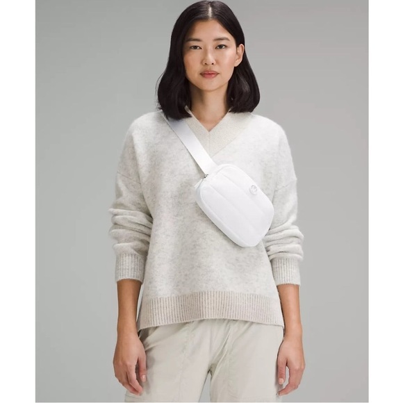 lululemon athletica Wunder Puff White Belt Bag 2L - Picture 6 of 6